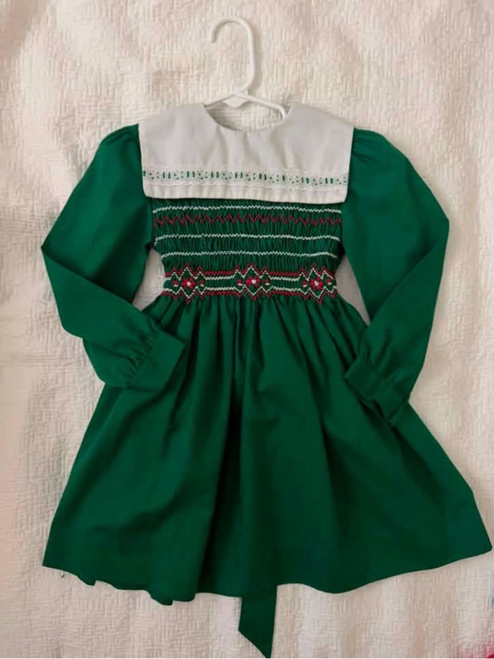 VINTAGE & too die for!!! Polly Finders Green Smocked Long-Sleeve dress
